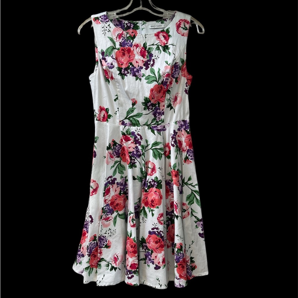 Beautiful Sleeveless Fit & Flare Floral Dress